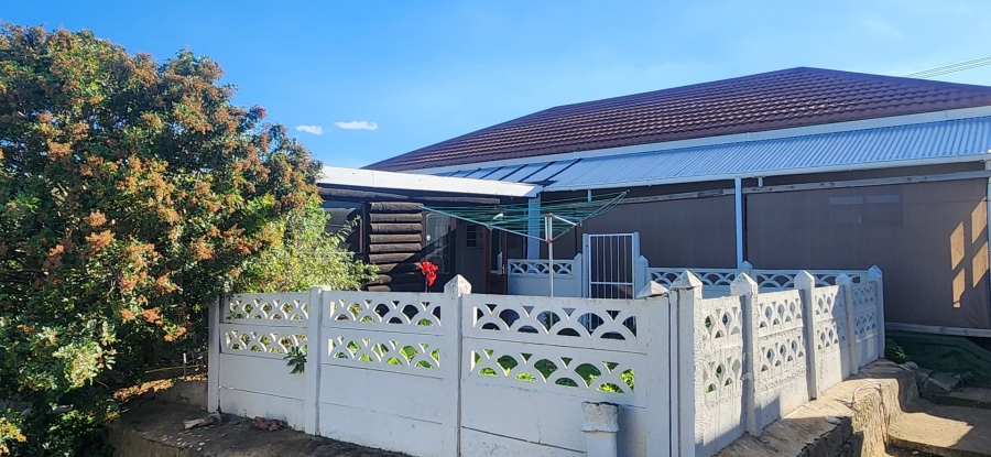 2 Bedroom Property for Sale in Bredasdorp Western Cape